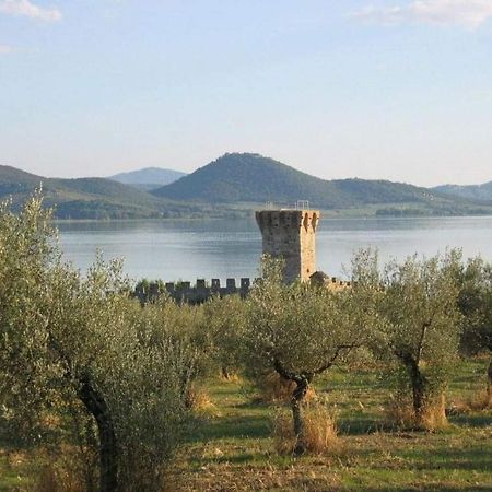 Вилла Il Borgo Antico Monte del Lago Экстерьер фото